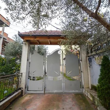 Lux Tirana